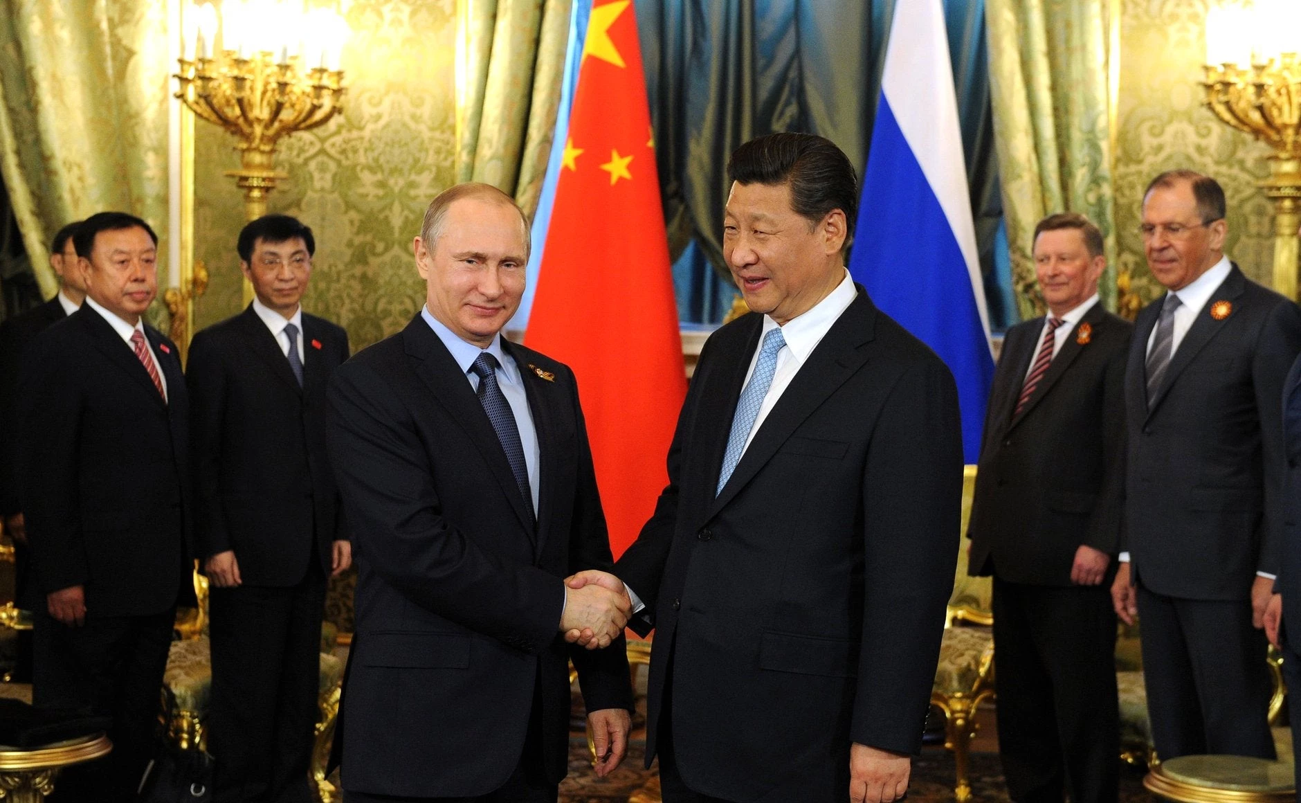 «Αντίο δολάριο» – BRICS: «Εξετάζουμε την δημιουργία ενός νέου νομίσματος» – «Σε πέντε χρόνια όλα αλλάζουν» –  Έρχονται τεκτονικές αλλαγές στον κόσμο